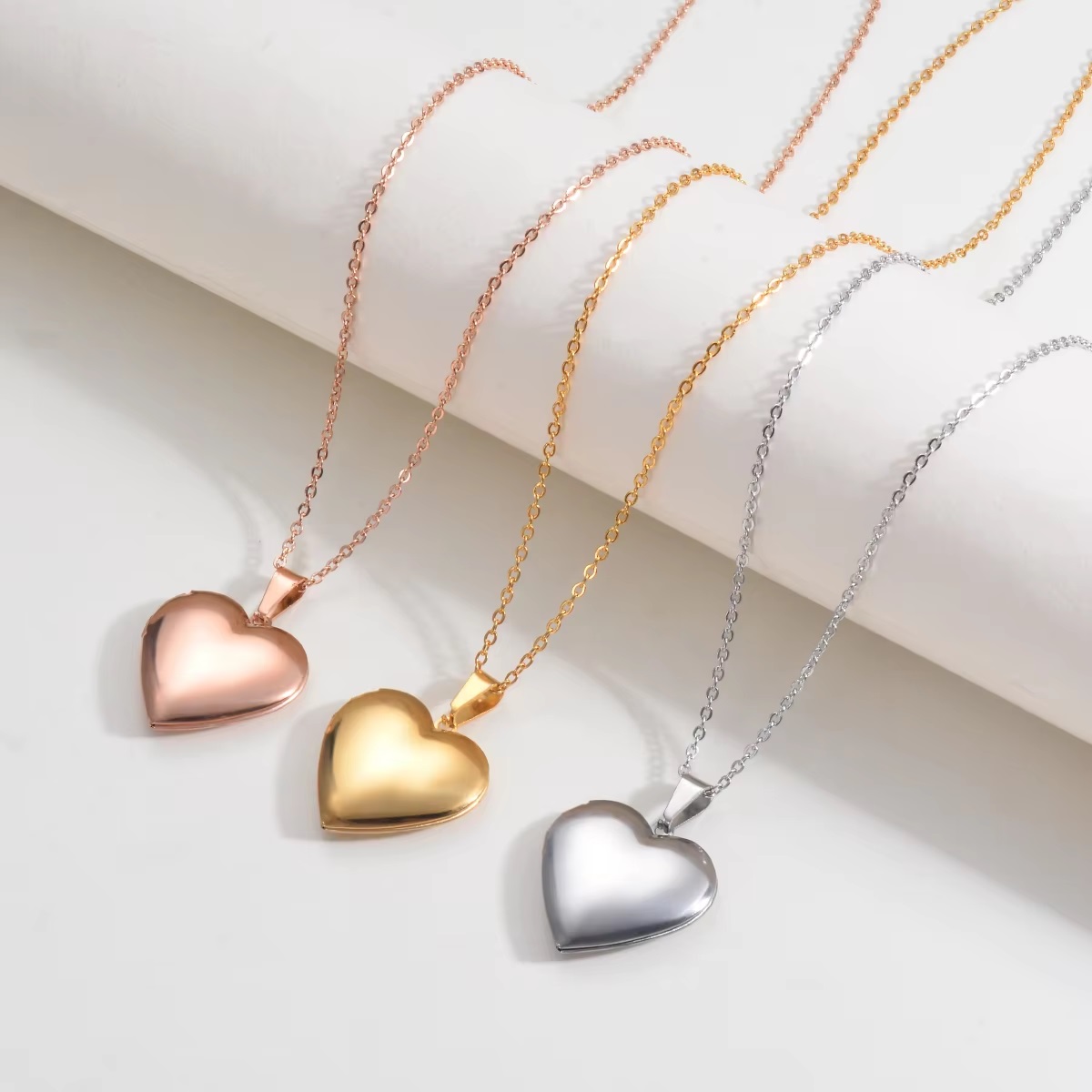 Aangepaste gepersonaliseerde h - Birth Flower Necklace recensie en prijs